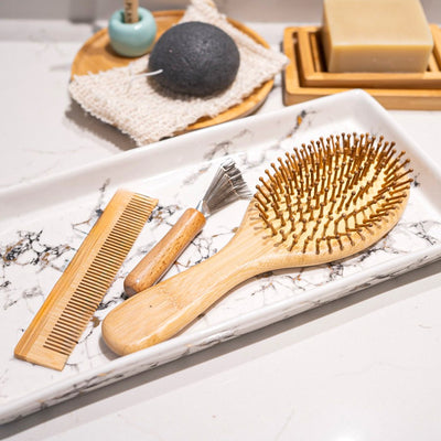 Crafted from renewable bamboo, this eco-friendly hair kit contains grooming tools to keep hair healthy on the go. The comb aids in detailing styles with its narrow and flexible teeth.