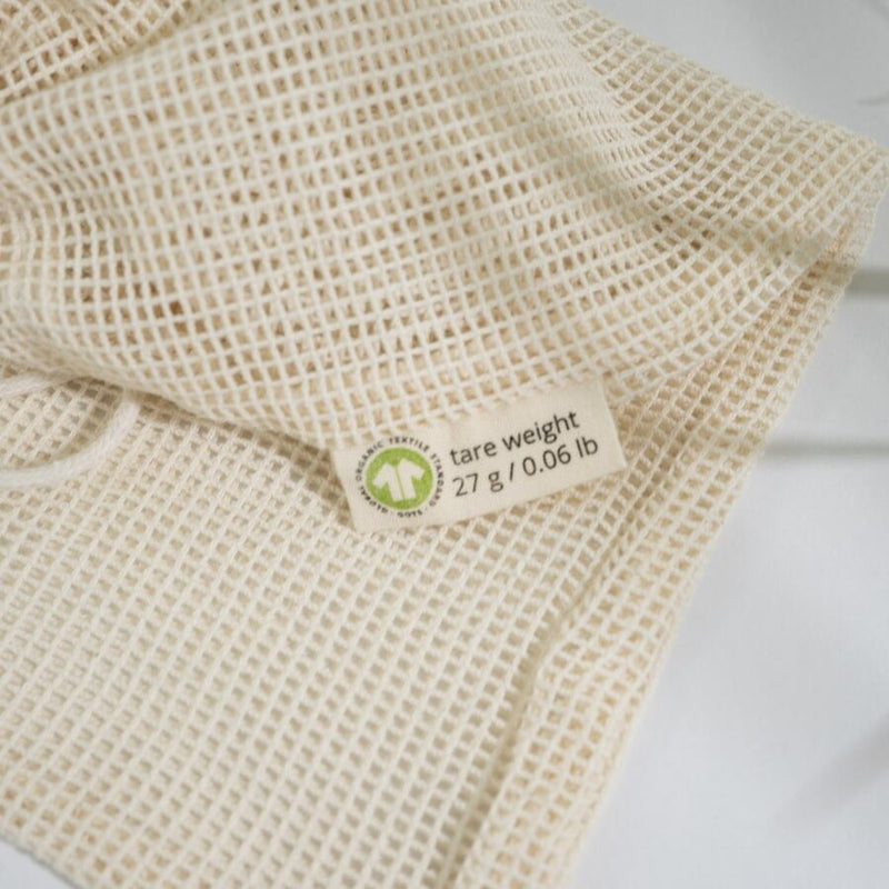 Sustainable shopping: 4 Mesh, 4 Muslin bags, GOTS-certified cotton, farmers markets, clutter-free organization.