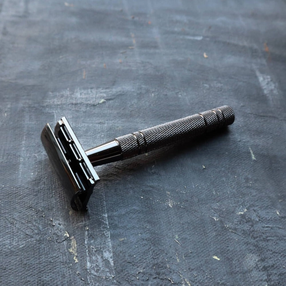 Double Edge Safety Razor - Metallic Black (5 Free Blades) – Plantish ...